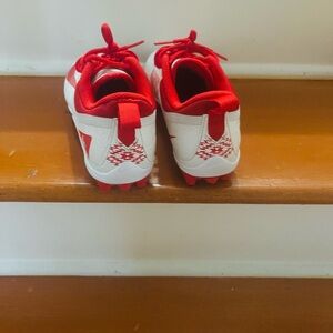 Baseball shoes
